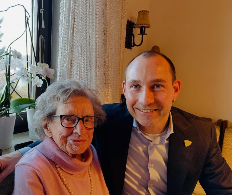 Instagram post from ob_stefanbelz. This post is in position 2.